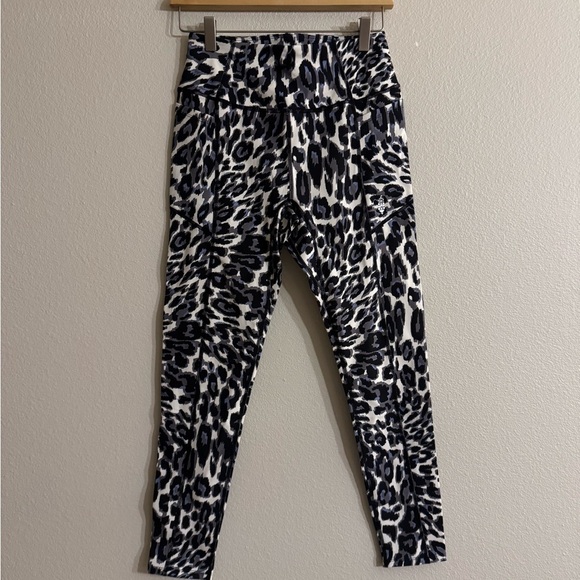 Free people movement leggings - Picture 1 of 3